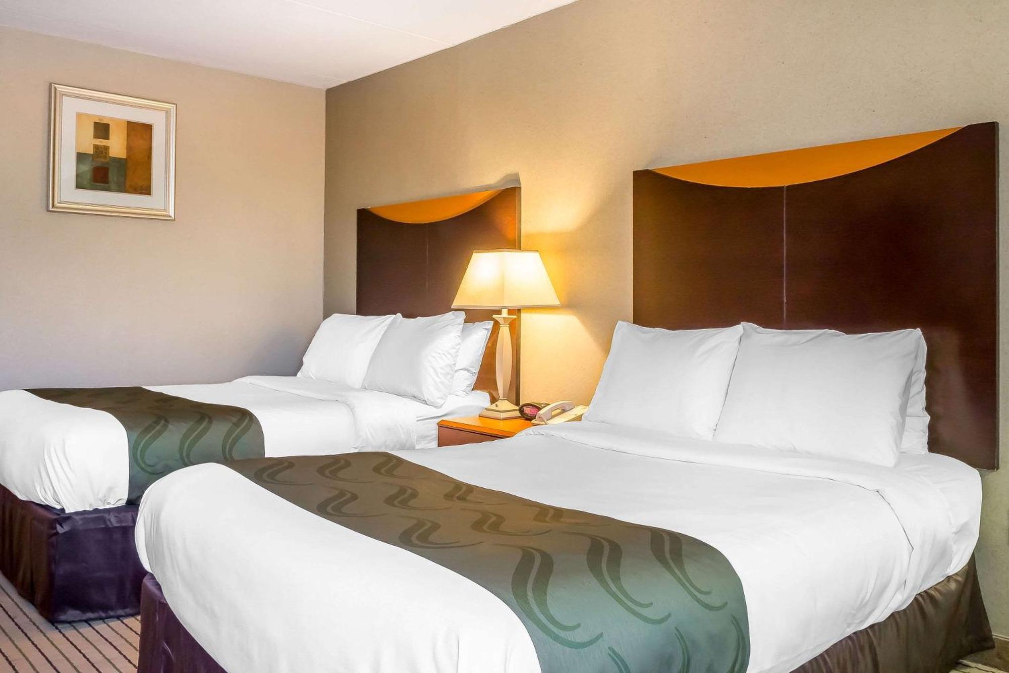 Quality Inn Spring Valley - Nanuet Buitenkant foto